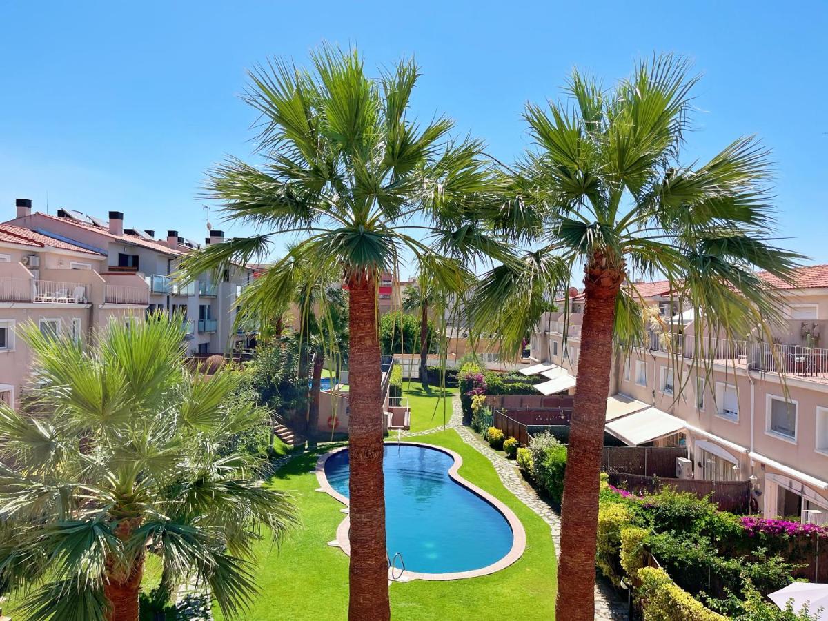 Cheerful Townhouse Center Sitges 5 Bedrooms Pool And Terrace Kültér fotó