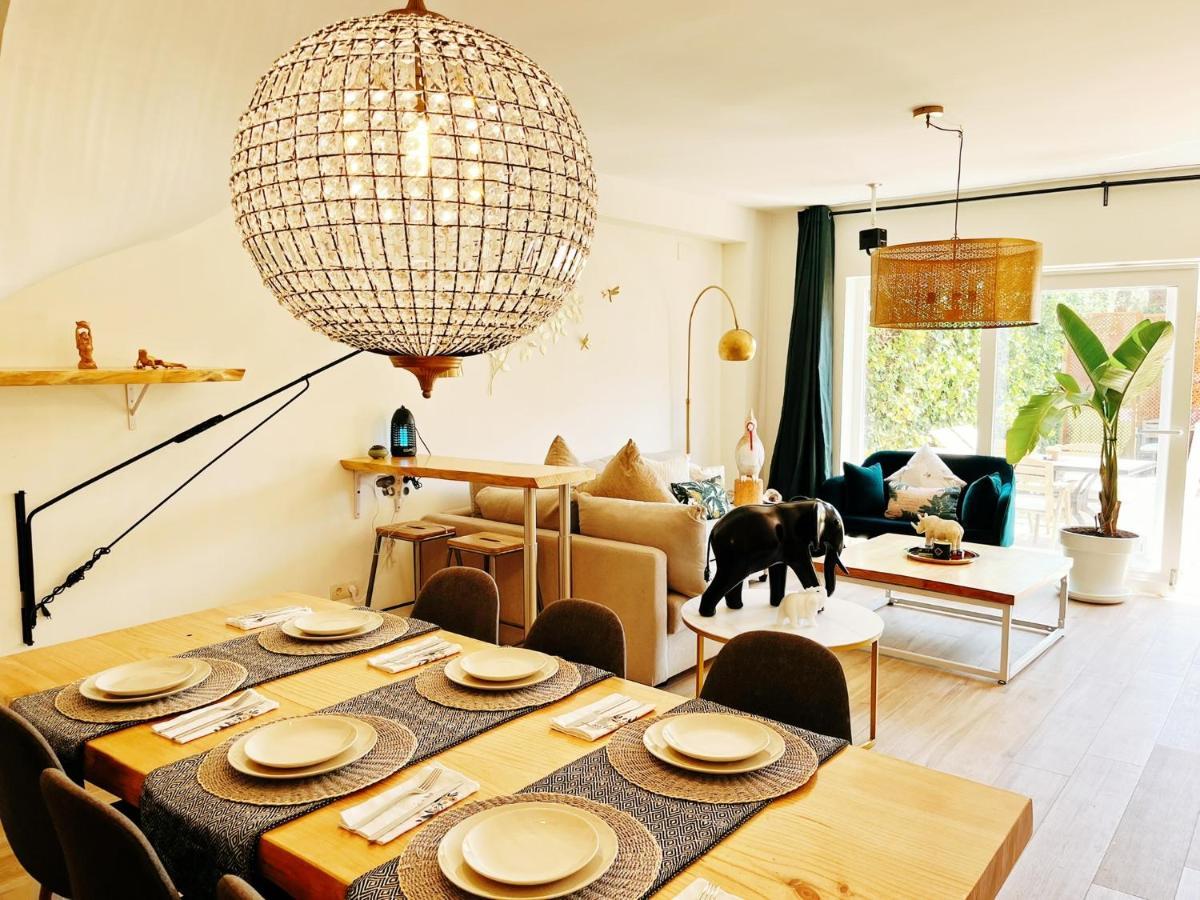 Cheerful Townhouse Center Sitges 5 Bedrooms Pool And Terrace Kültér fotó