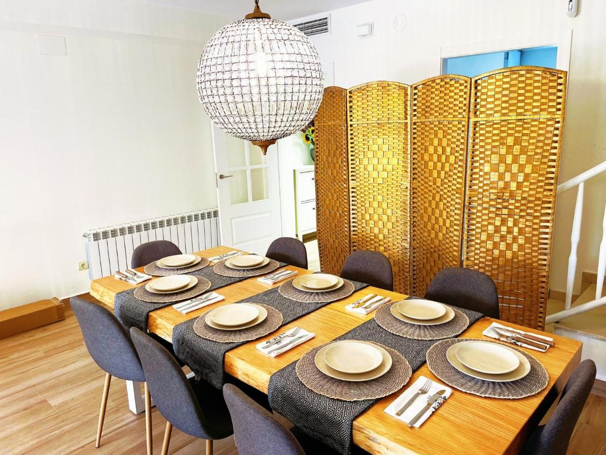 Cheerful Townhouse Center Sitges 5 Bedrooms Pool And Terrace Kültér fotó