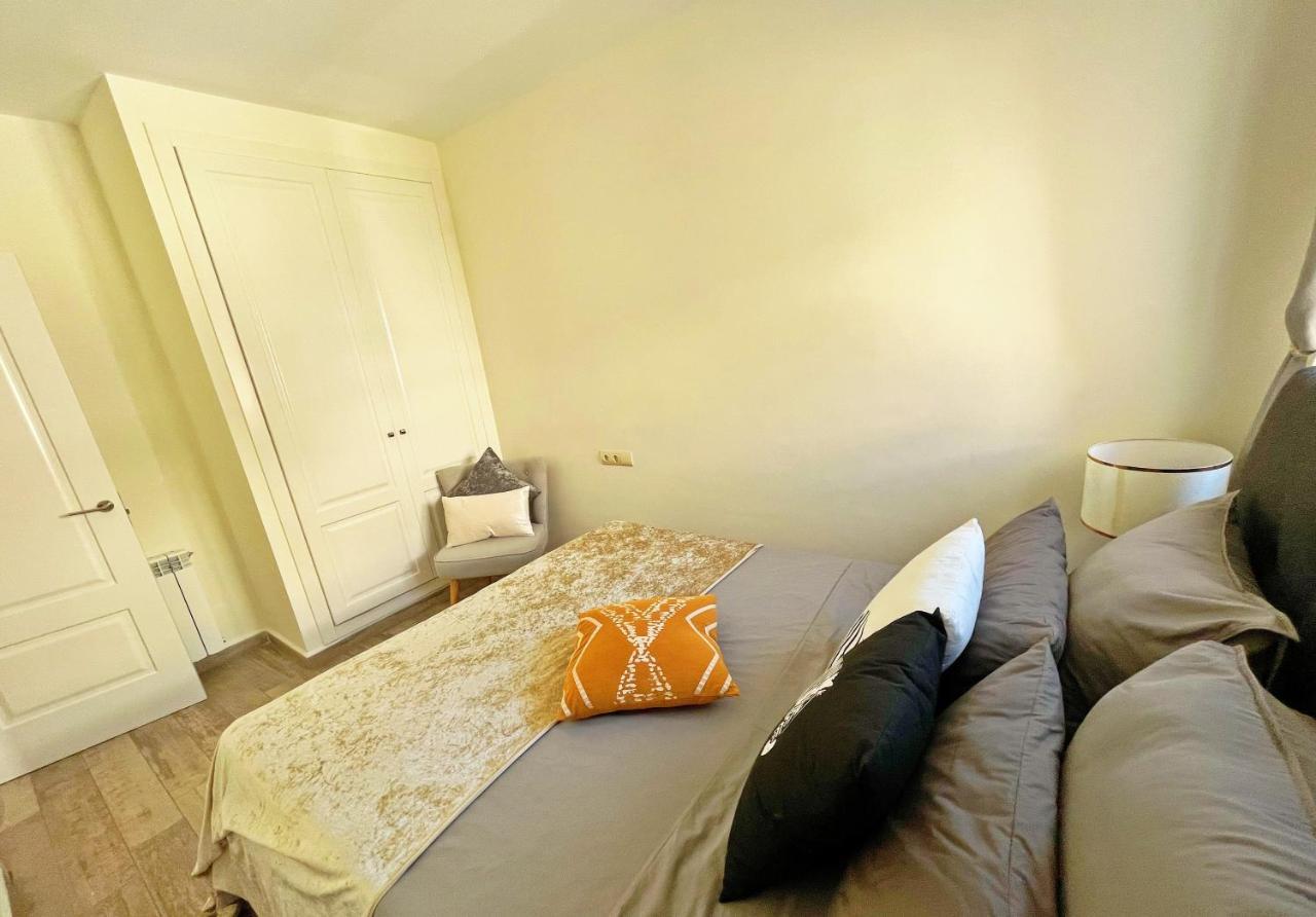 Cheerful Townhouse Center Sitges 5 Bedrooms Pool And Terrace Kültér fotó