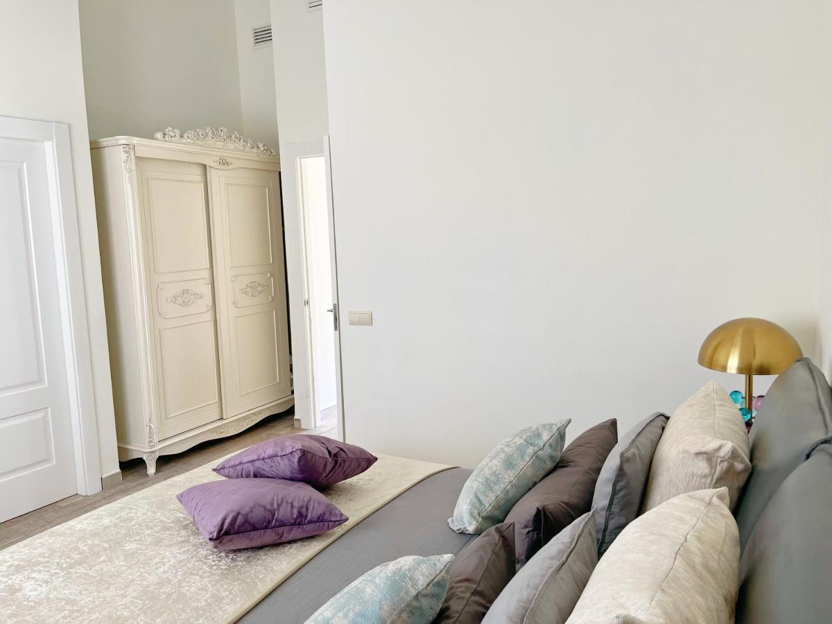 Cheerful Townhouse Center Sitges 5 Bedrooms Pool And Terrace Kültér fotó