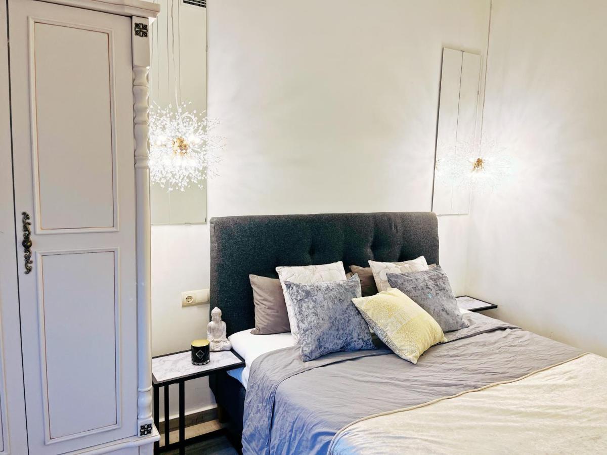 Cheerful Townhouse Center Sitges 5 Bedrooms Pool And Terrace Kültér fotó